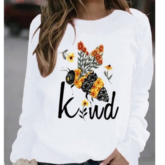 Noracora Tops - Noracora Women's "Be Kind" Sweatshirt NWT